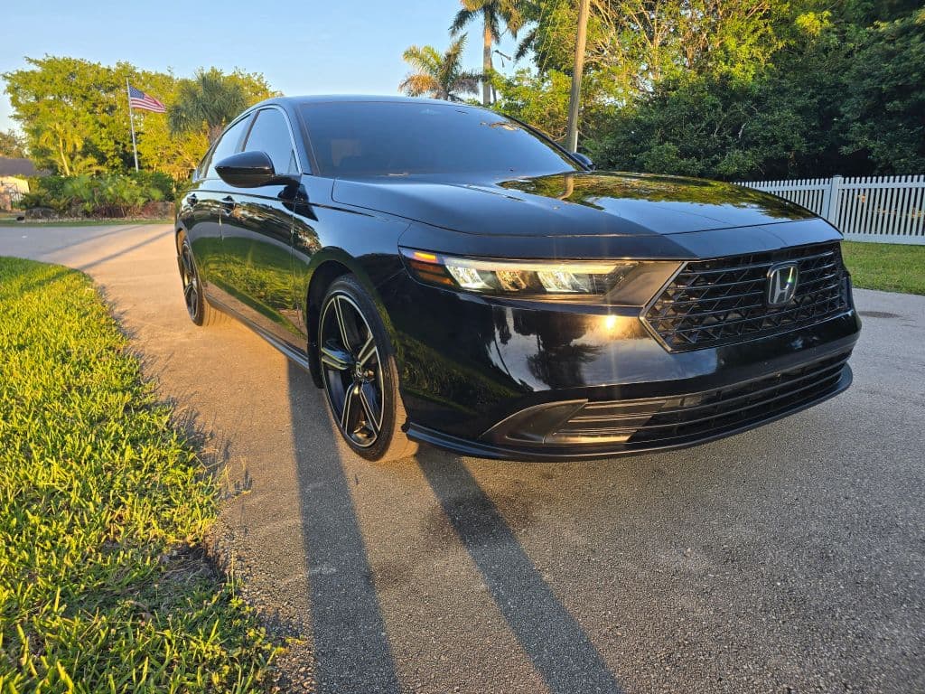 2025 Honda Accord Hybrid Sport Sedan 4D photo 3