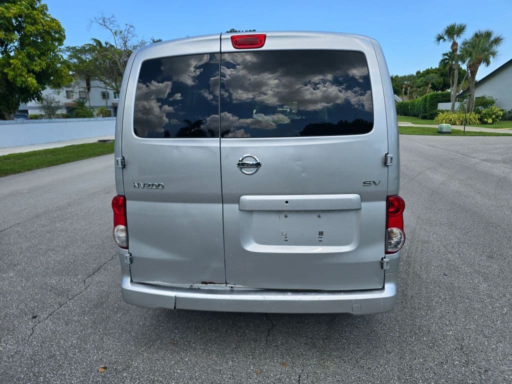 2013 Nissan NV200 SV Van 4D photo 6