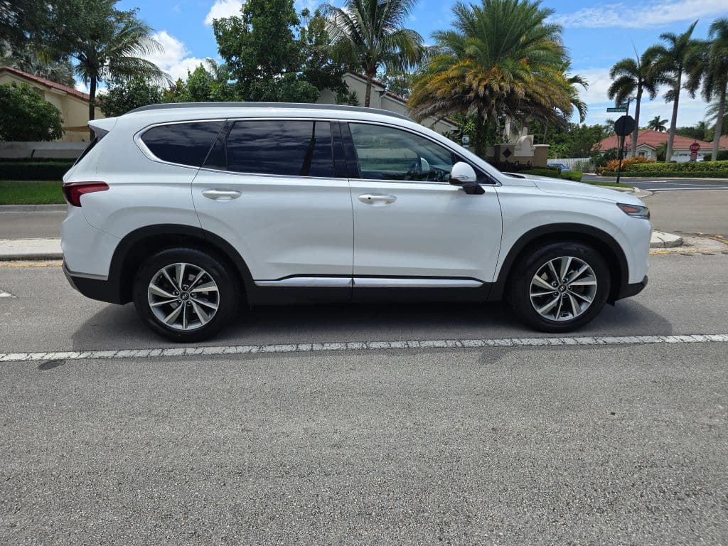 2019 Hyundai Santa Fe 2.4 Limited Sport Utility 4D photo 4