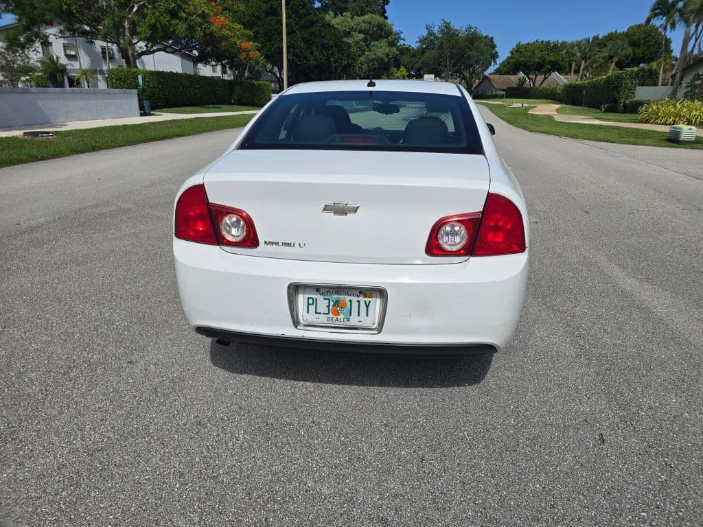 2011 Chevrolet Malibu LT Sedan 4D photo 6