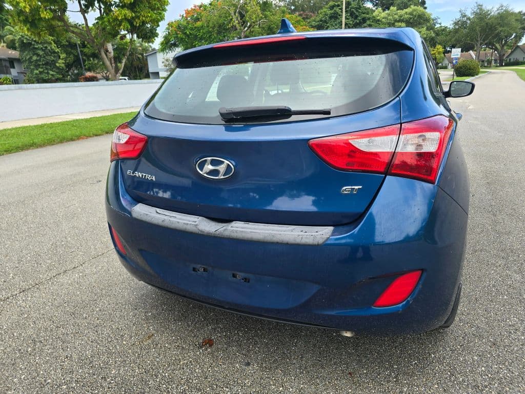 2016 Hyundai Elantra GT Hatchback 4D photo 6