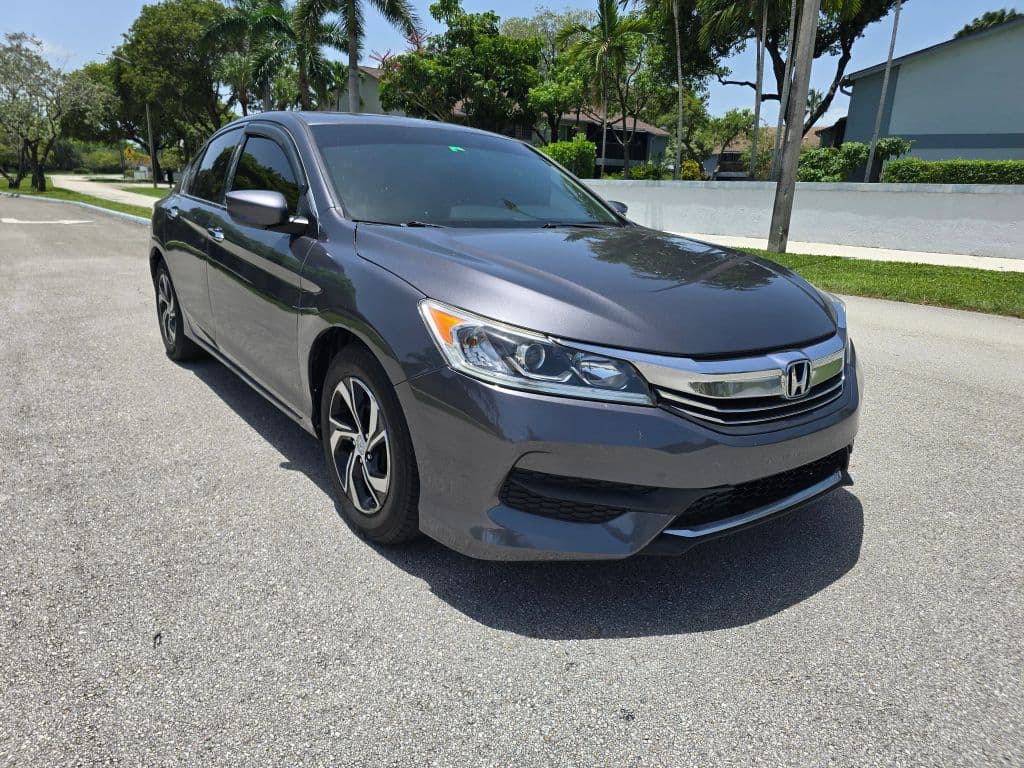 2017 Honda Accord LX Sedan 4D photo 3