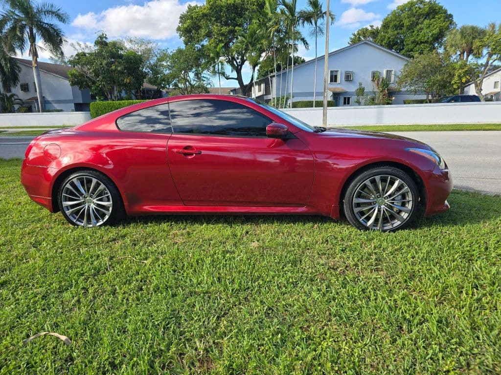 2014 INFINITI Q60 Journey Coupe 2D photo 4