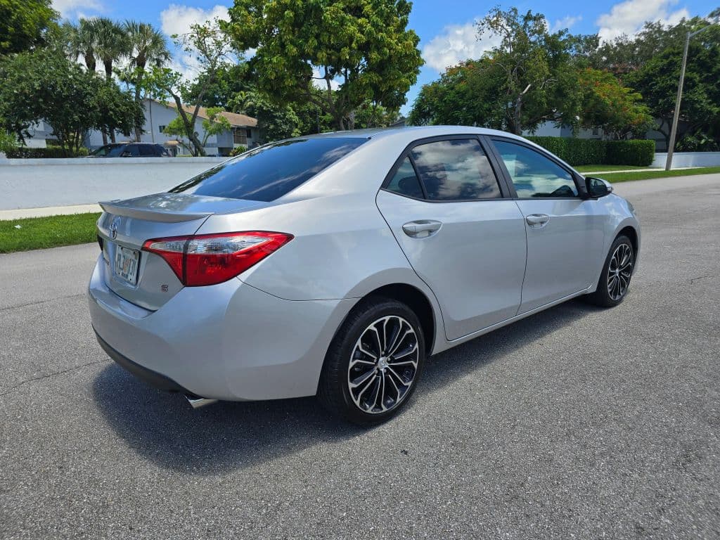 2015 Toyota Corolla S Plus Sedan 4D photo 5
