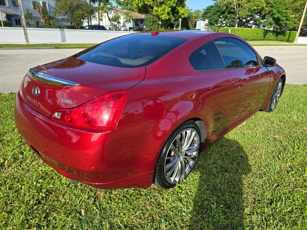 2014 INFINITI Q60 Journey Coupe 2D photo 5