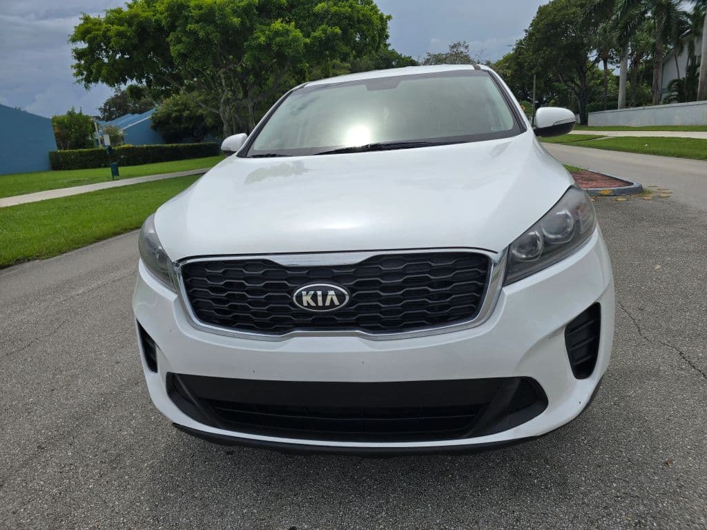 2019 Kia Sorento LX Sport Utility 4D photo 2