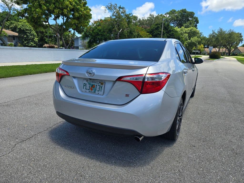 2015 Toyota Corolla S Plus Sedan 4D photo 6