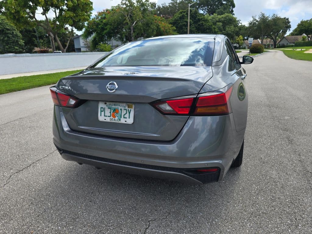 2021 Nissan Altima 2.5 S Sedan 4D photo 6