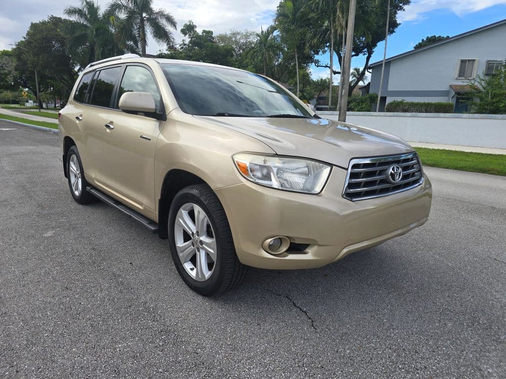 2008 Toyota Highlander Limited Sport Utility 4D photo 3