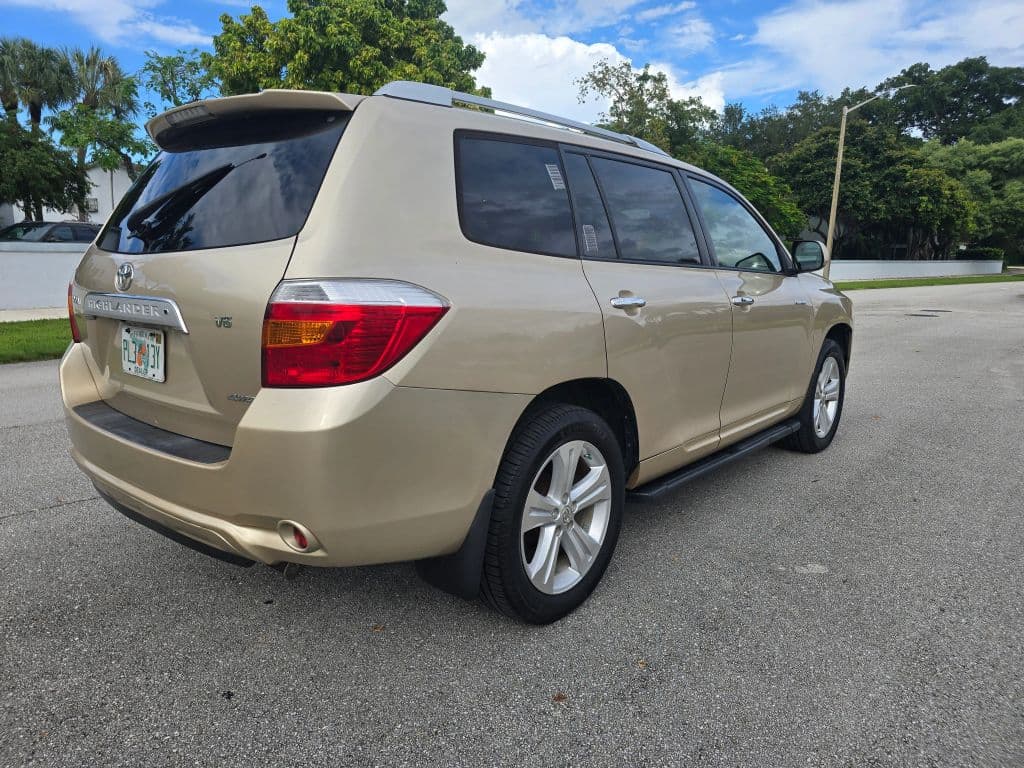2008 Toyota Highlander Limited Sport Utility 4D photo 5