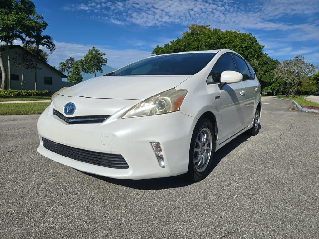 2013 Toyota Prius v en venta en Fort Lauderdale