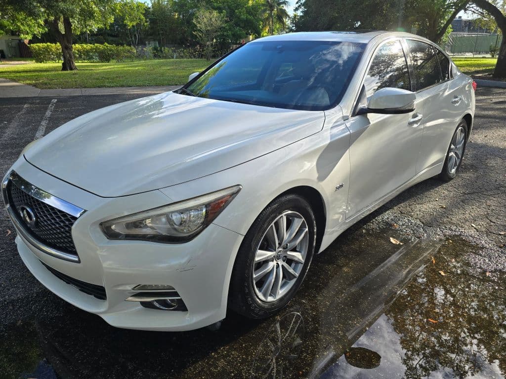 2017 INFINITI Q50 3.0t Signature Edition's photo