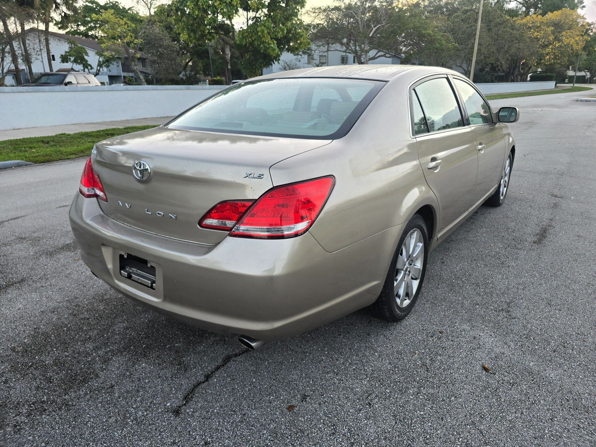 2006 Toyota Avalon XLS photo 5