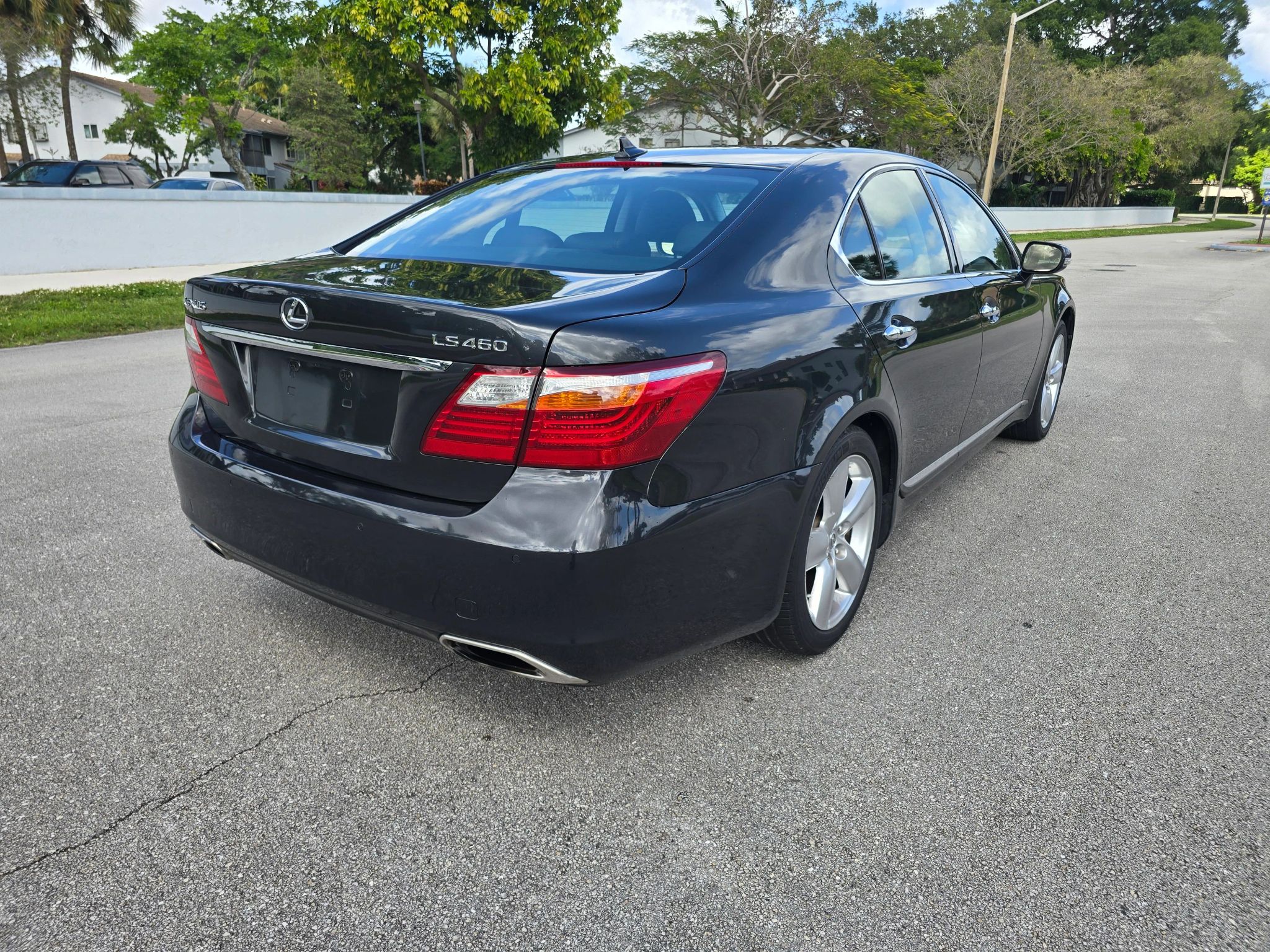 2010 Lexus LS 460 Base photo 5