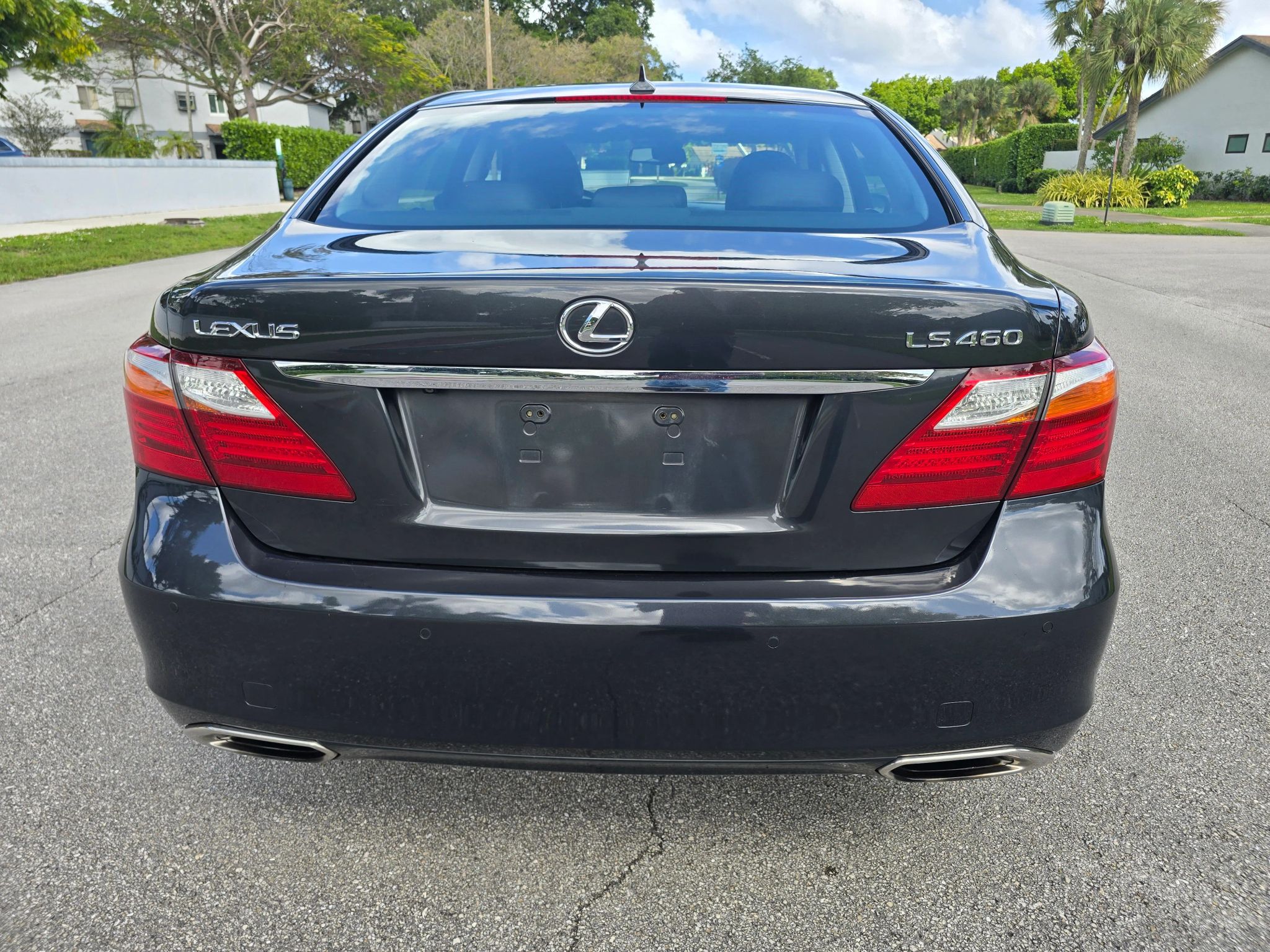 2010 Lexus LS 460 Base photo 6