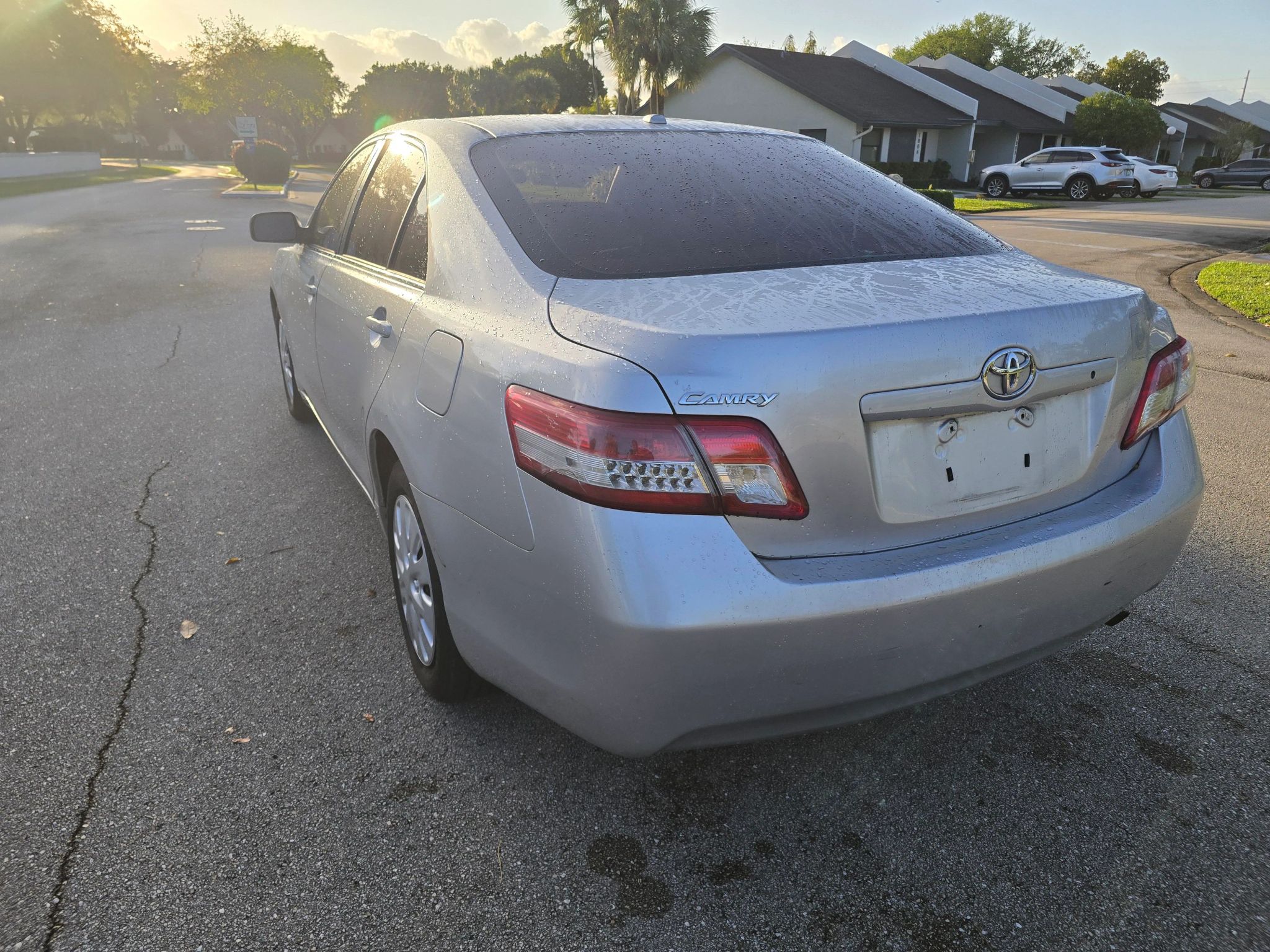 2011 Toyota Camry LE photo 6