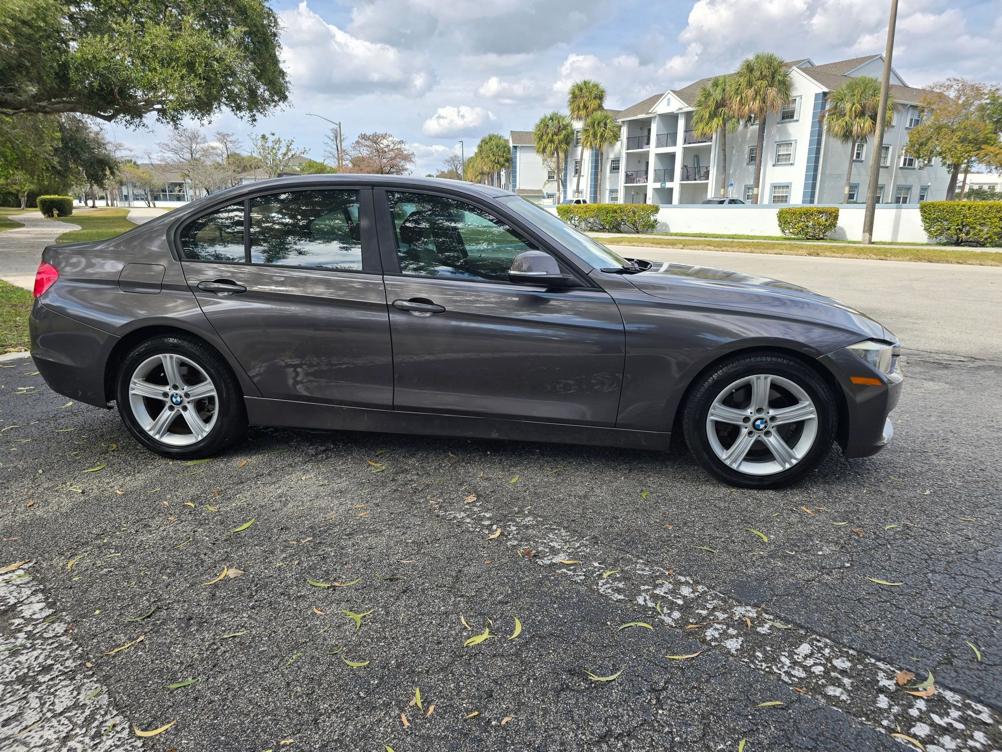 2014 BMW 3 Series 320i photo 4