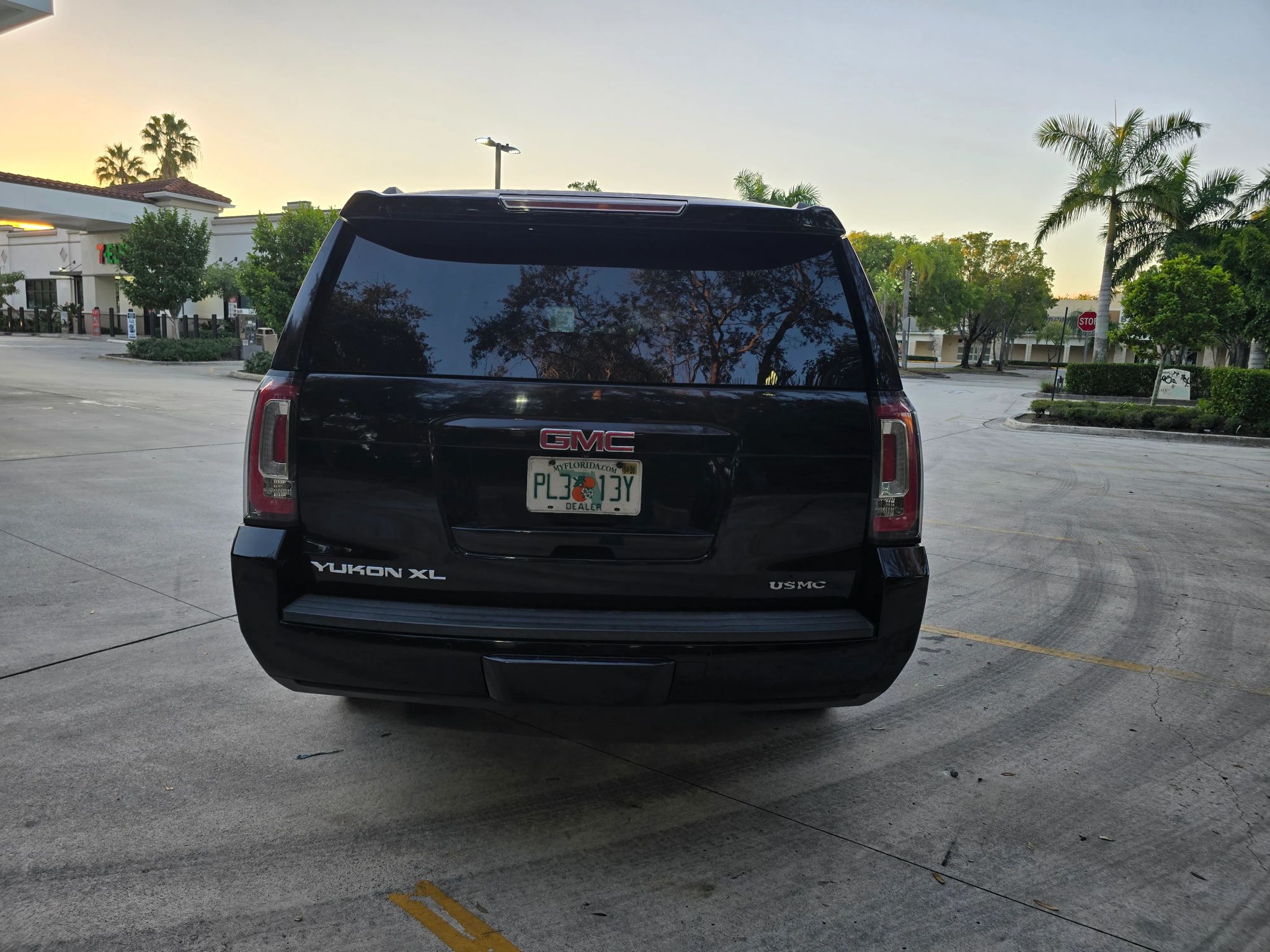 2017 GMC Yukon XL SLT photo 5