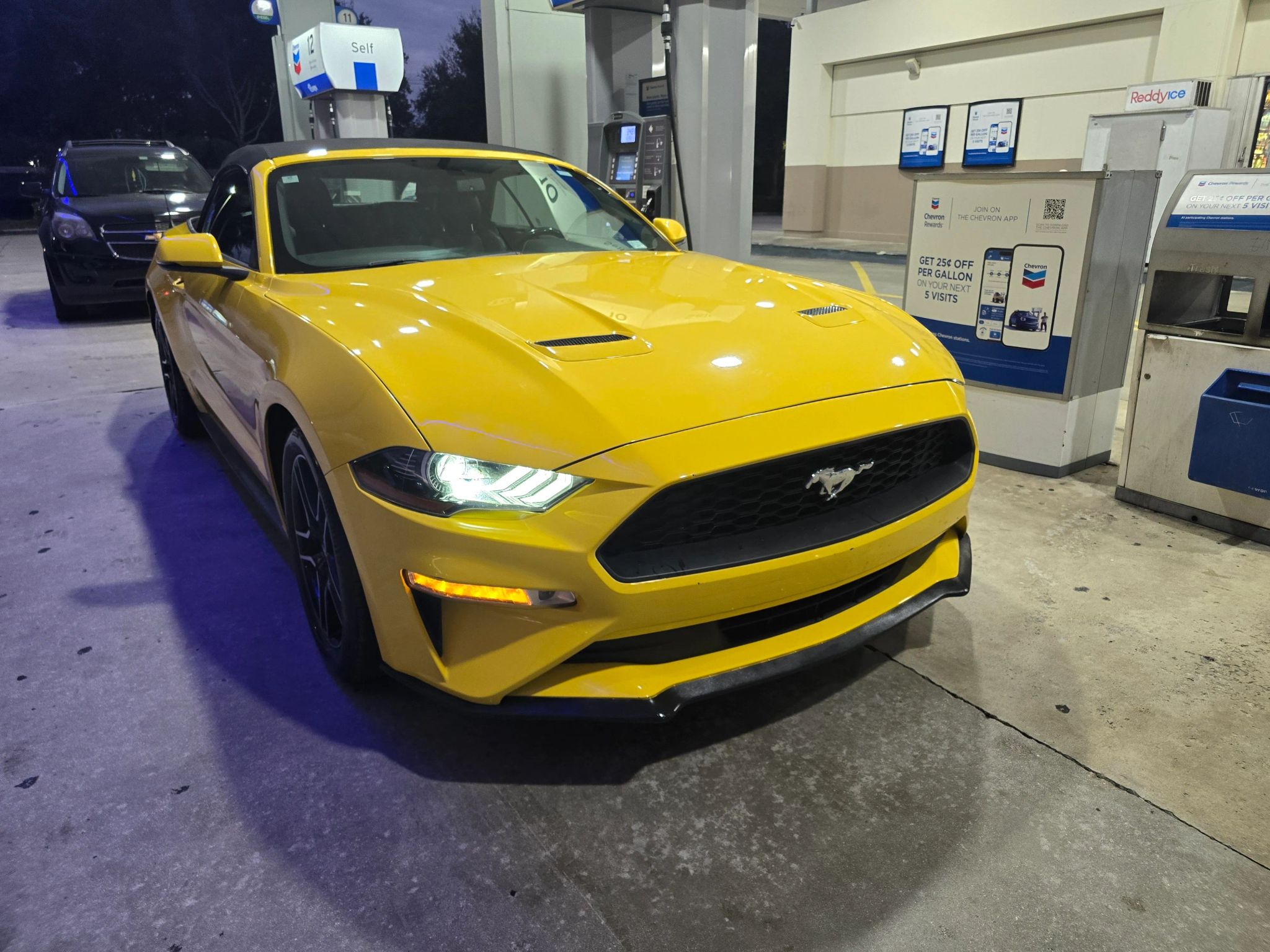 2018 Ford Mustang EcoBoost Premium photo 3