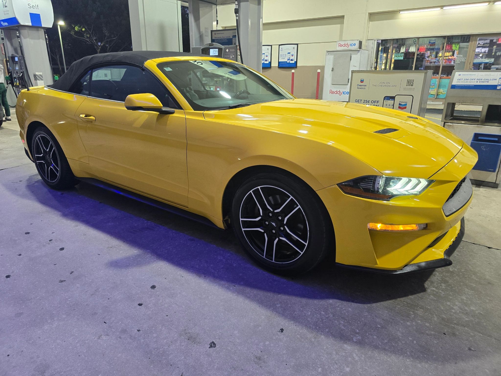 2018 Ford Mustang EcoBoost Premium photo 4