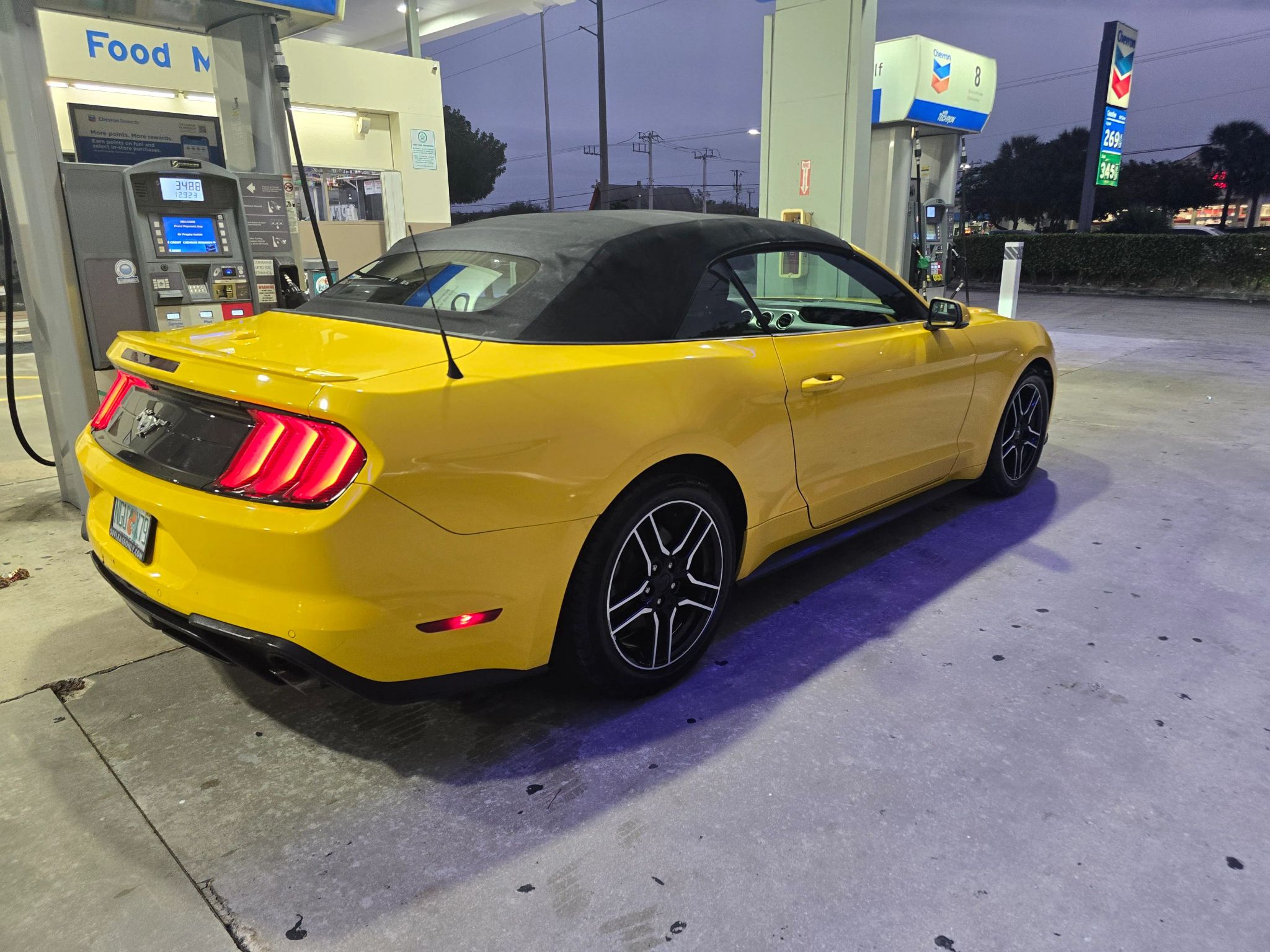 2018 Ford Mustang EcoBoost Premium photo 6